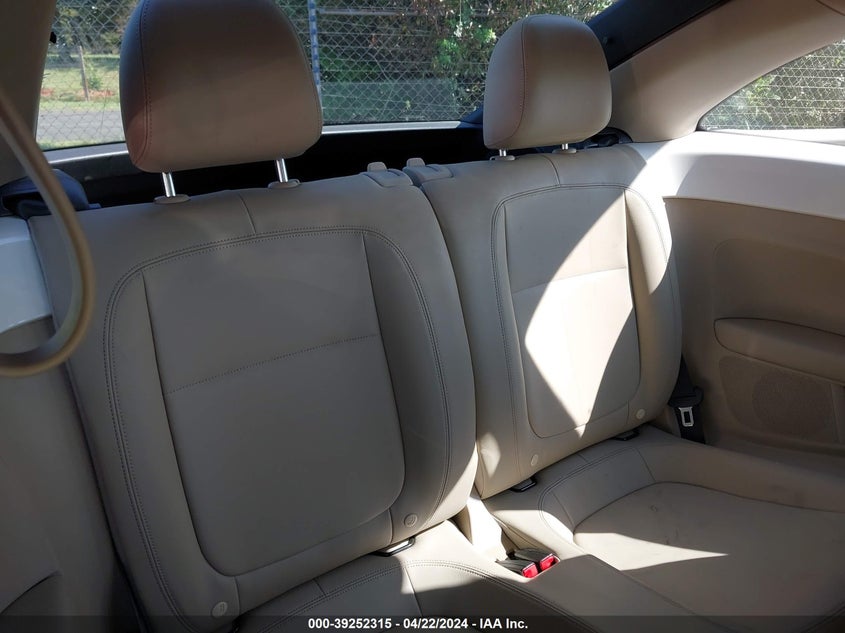 2014 VOLKSWAGEN BEETLE 3VWJL7AT8EM606774