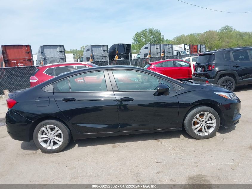 2019 Chevrolet Cruze Ls VIN: 1G1BC5SM4K7109772 Lot: 39252382