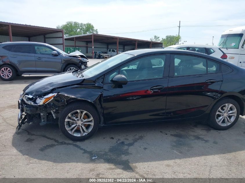 2019 Chevrolet Cruze Ls VIN: 1G1BC5SM4K7109772 Lot: 39252382