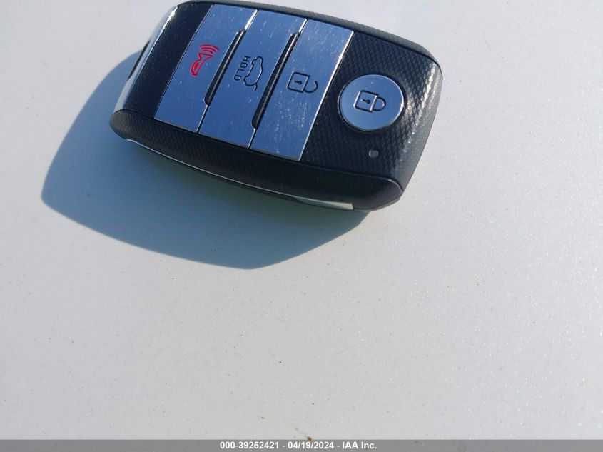 2014 Kia Optima Hybrid Ex VIN: KNAGN4AD0E5063213 Lot: 39252421