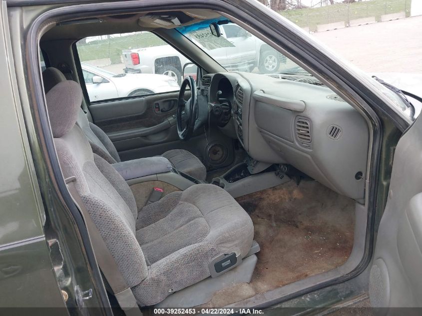 2001 Chevrolet Blazer Lt VIN: 1GNDT13WX1K229958 Lot: 39252453