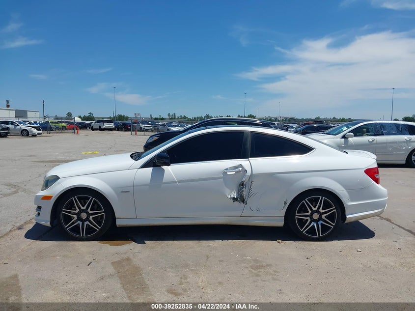 2013 MERCEDES-BENZ C 250 - WDDGJ4HB2DF963144
