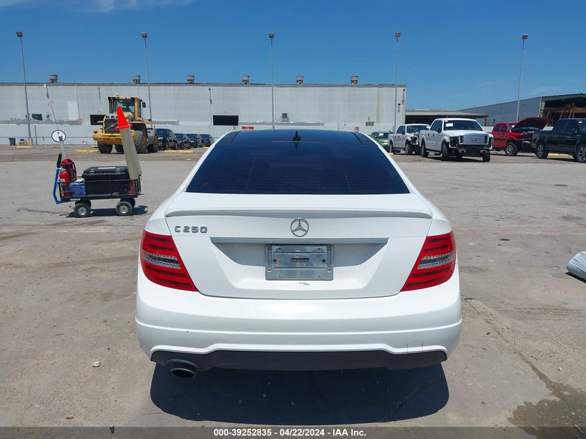 2013 MERCEDES-BENZ C 250 - WDDGJ4HB2DF963144
