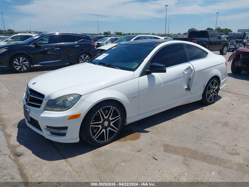 2013 MERCEDES-BENZ C 250 - WDDGJ4HB2DF963144