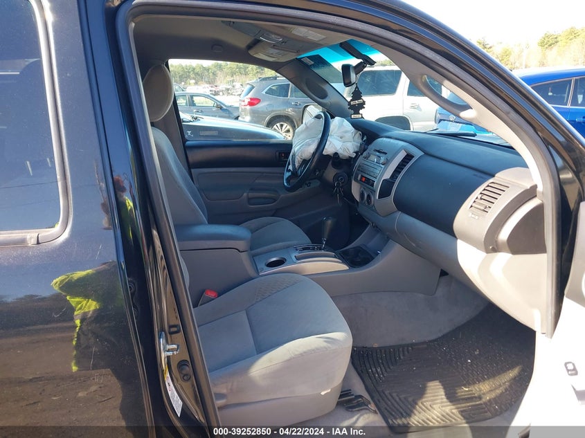 2010 Toyota Tacoma Base V6 VIN: 3TMLU4EN4AM050556 Lot: 39252850