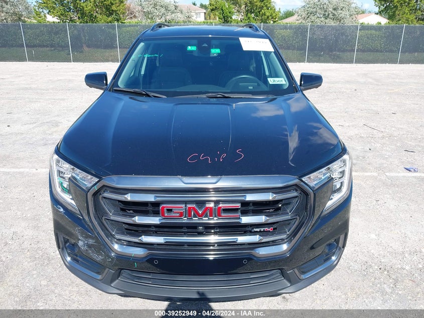 2022 GMC TERRAIN AWD AT4 - 3GKALYEV4NL249138