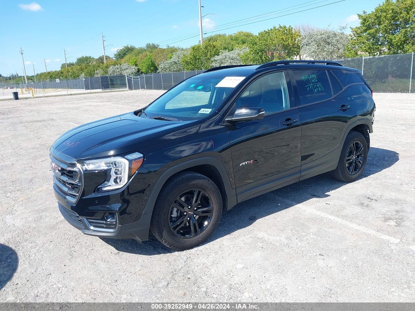 2022 GMC TERRAIN AWD AT4 - 3GKALYEV4NL249138
