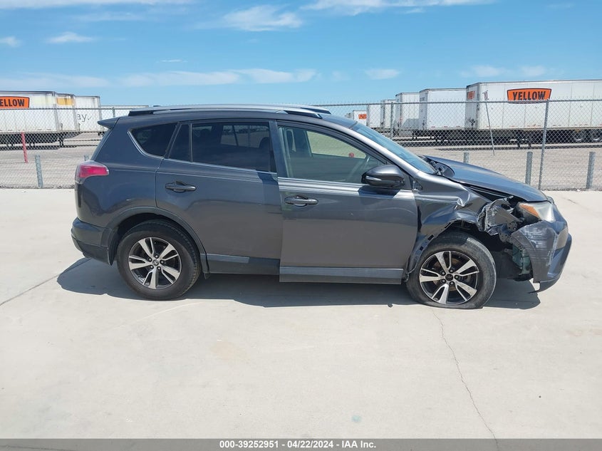 2017 TOYOTA RAV4 XLE - JTMWFREV0HJ119741