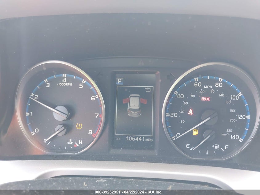 2017 TOYOTA RAV4 XLE - JTMWFREV0HJ119741