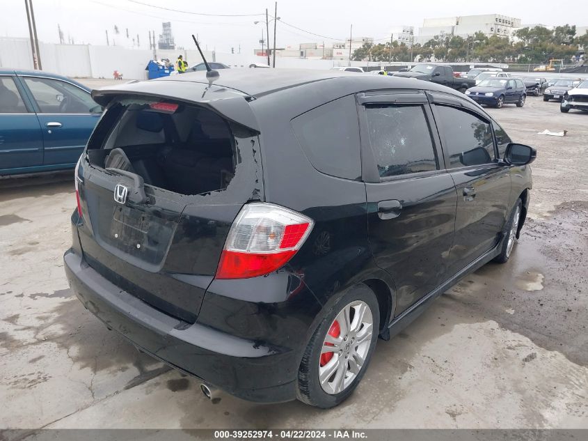 2011 Honda Fit Sport VIN: JHMGE8G58BS000303 Lot: 39252974