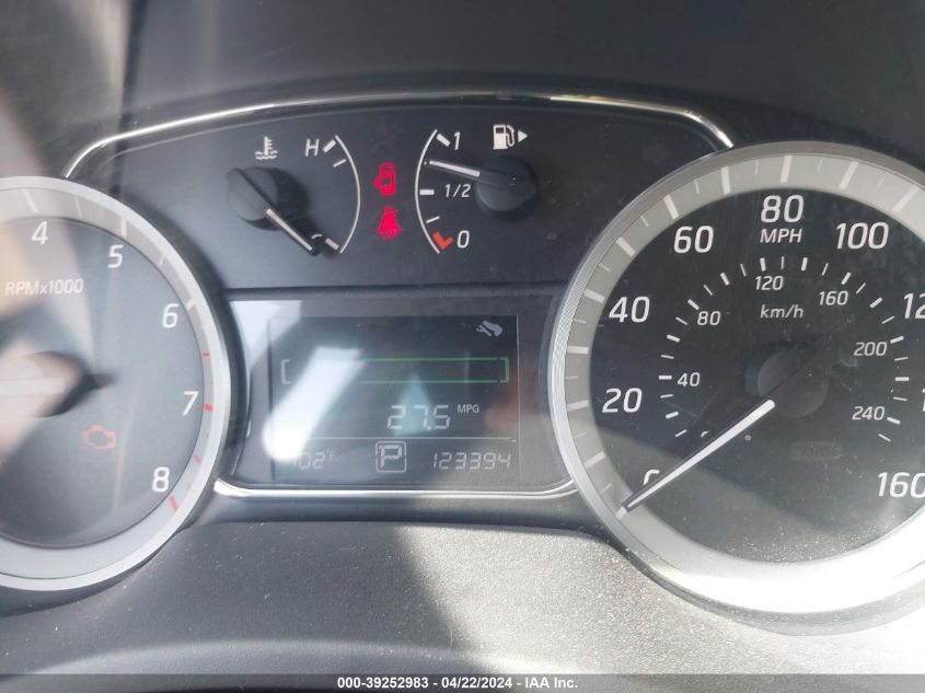 2014 Nissan Sentra Sr VIN: 3N1AB7AP0EL641746 Lot: 39252983