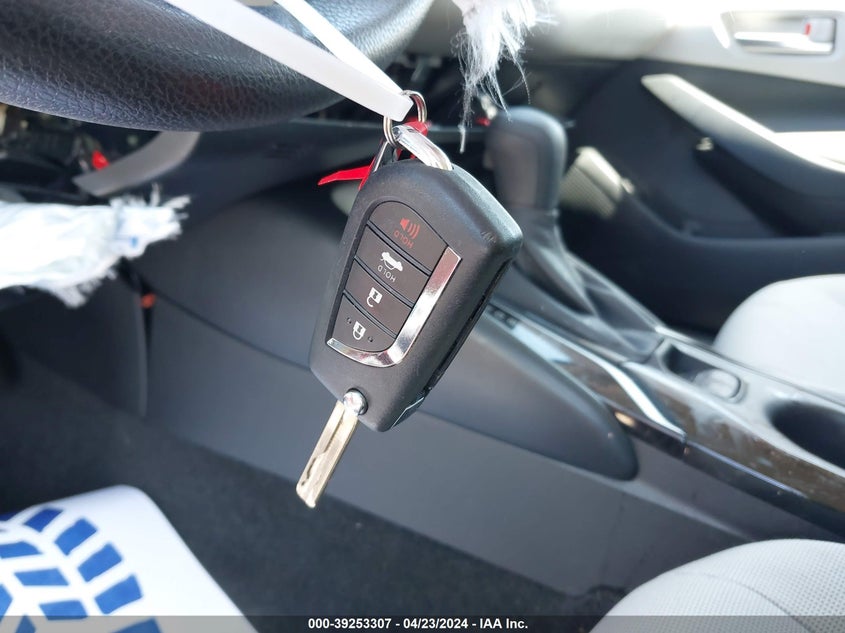 VIN JTDEPRAE8LJ104900 2020 TOYOTA COROLLA LE