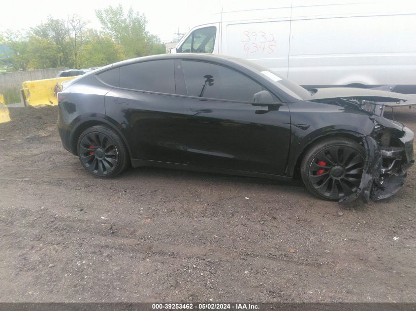 2022 Tesla Model Y Performance Dual Motor All-Wheel Drive VIN: 7SAYGDEF6NF530388 Lot: 39253462