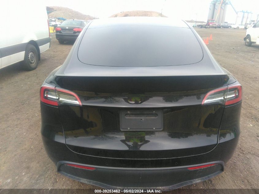 2022 Tesla Model Y Performance Dual Motor All-Wheel Drive VIN: 7SAYGDEF6NF530388 Lot: 39253462