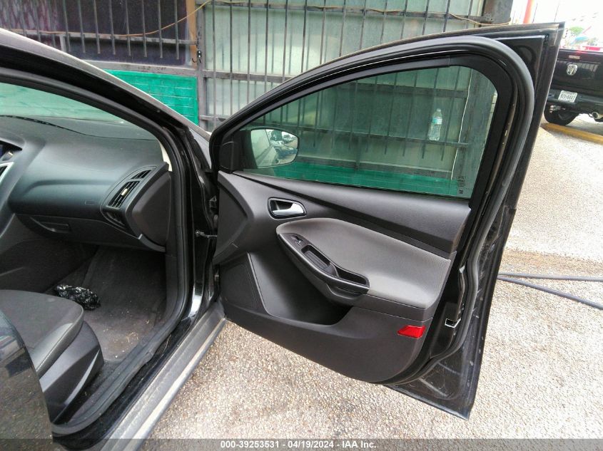 2013 Ford Focus Se VIN: 1FADP3F2XDL233823 Lot: 39253531