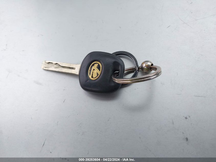 2001 Lexus Is 300 VIN: JTHBD182X10019177 Lot: 39253604