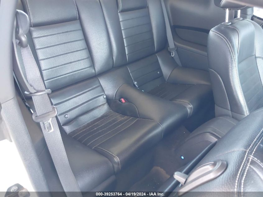 2010 Ford Mustang V6 Premium VIN: 1ZVBP8AN1A5177476 Lot: 39253764