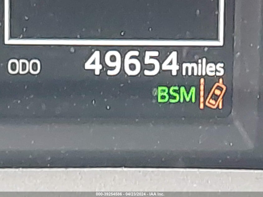 2018 TOYOTA RAV4 ADVENTURE/XLE - 2T3RFREV6JW719796