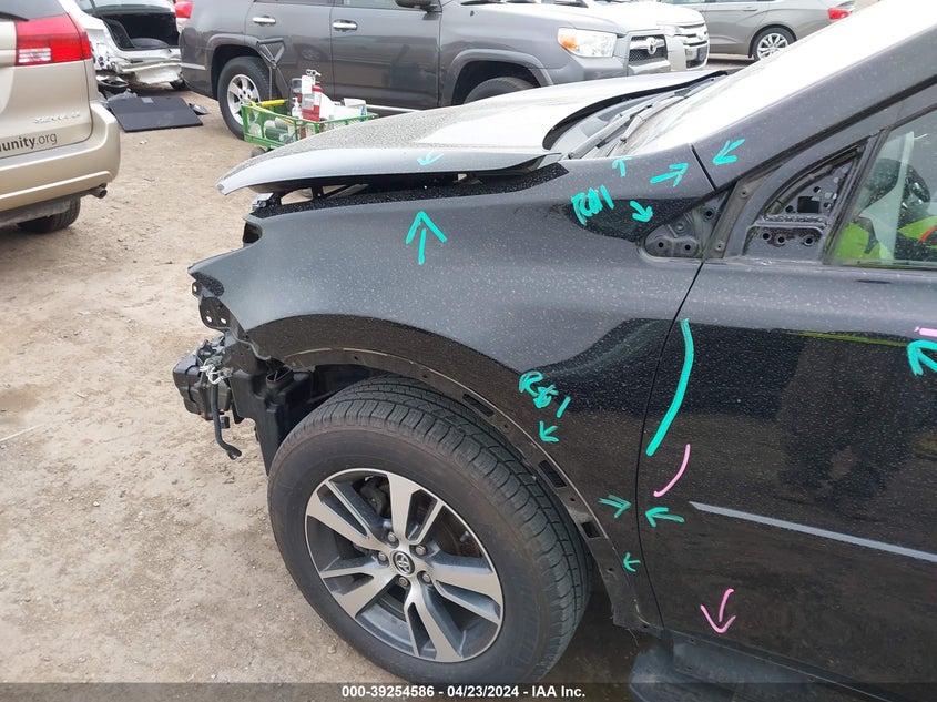 2018 TOYOTA RAV4 ADVENTURE/XLE - 2T3RFREV6JW719796