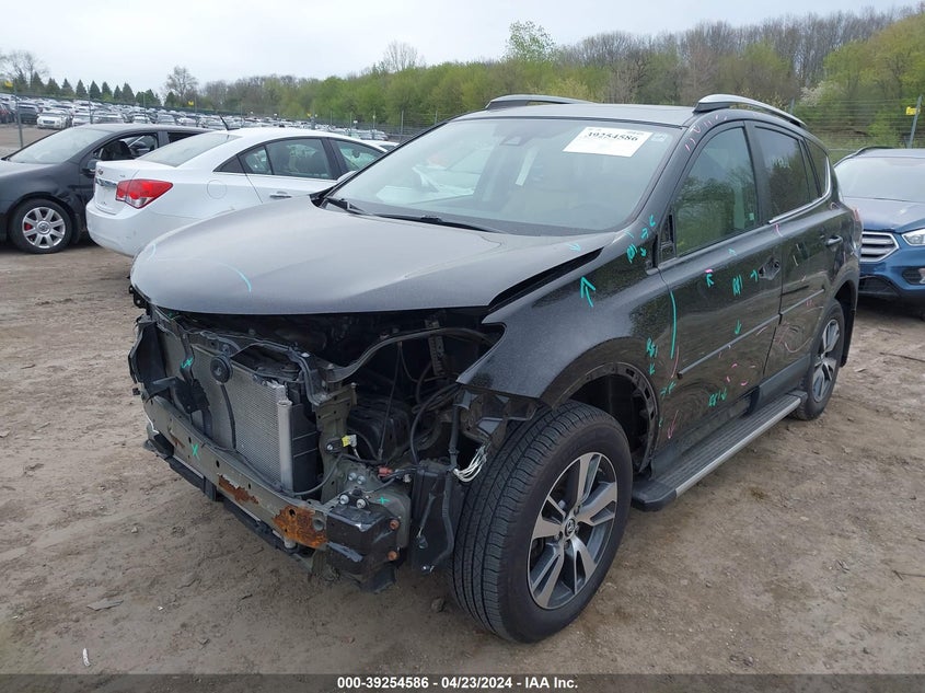 2018 TOYOTA RAV4 ADVENTURE/XLE - 2T3RFREV6JW719796