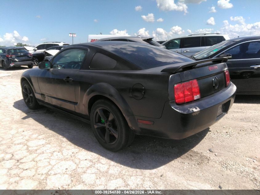 2005 Ford Mustang V6 Deluxe/V6 Premium VIN: 1ZVFT80N855239279 Lot: 39254730