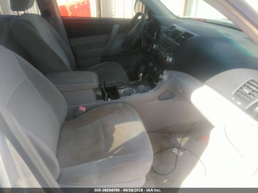 2010 Toyota Highlander Base V6 VIN: 5TDZK3EH7AS004224 Lot: 39254756