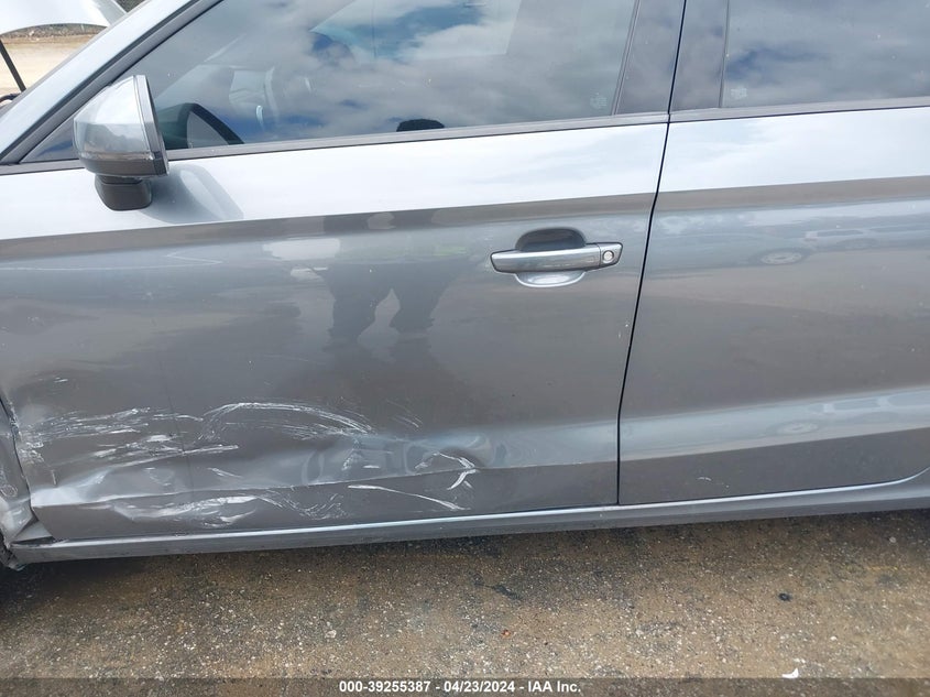 VIN WAUAUGFF5H1026027 2017 AUDI A3 PREMIUM