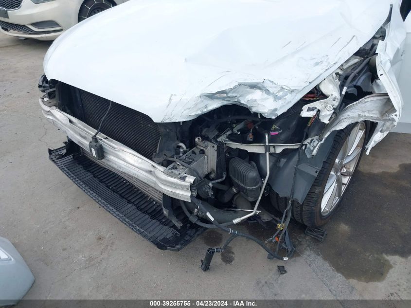 2016 Audi A4 2.0T Premium VIN: WAUAFAFL8GN012272 Lot: 39255755