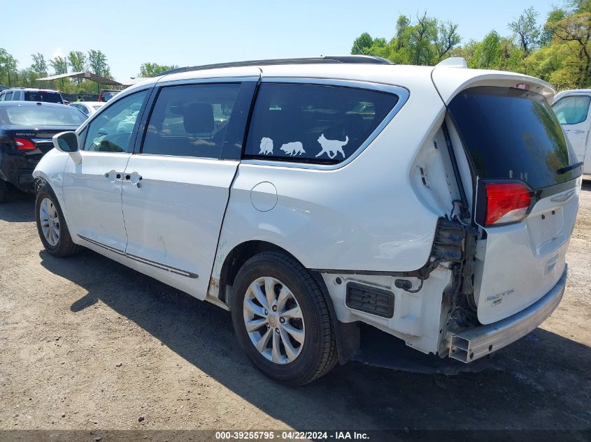 2017 Chrysler Pacifica Touring-L VIN: 2C4RC1BG5HR591281 Lot: 39255795