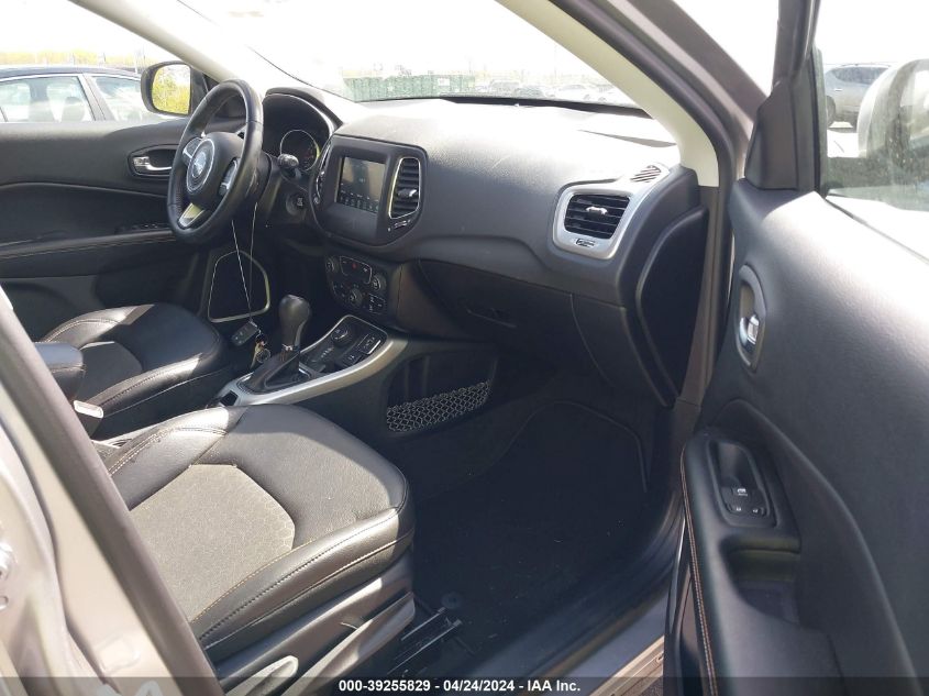 3C4NJDBB5JT259127 2018 Jeep Compass Latitude 4X4