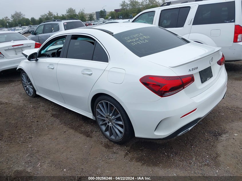2019 Mercedes-Benz A 220 VIN: WDD3G4EB4KW005458 Lot: 39256246