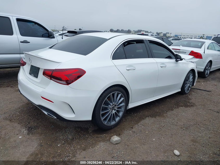 2019 Mercedes-Benz A 220 VIN: WDD3G4EB4KW005458 Lot: 39256246