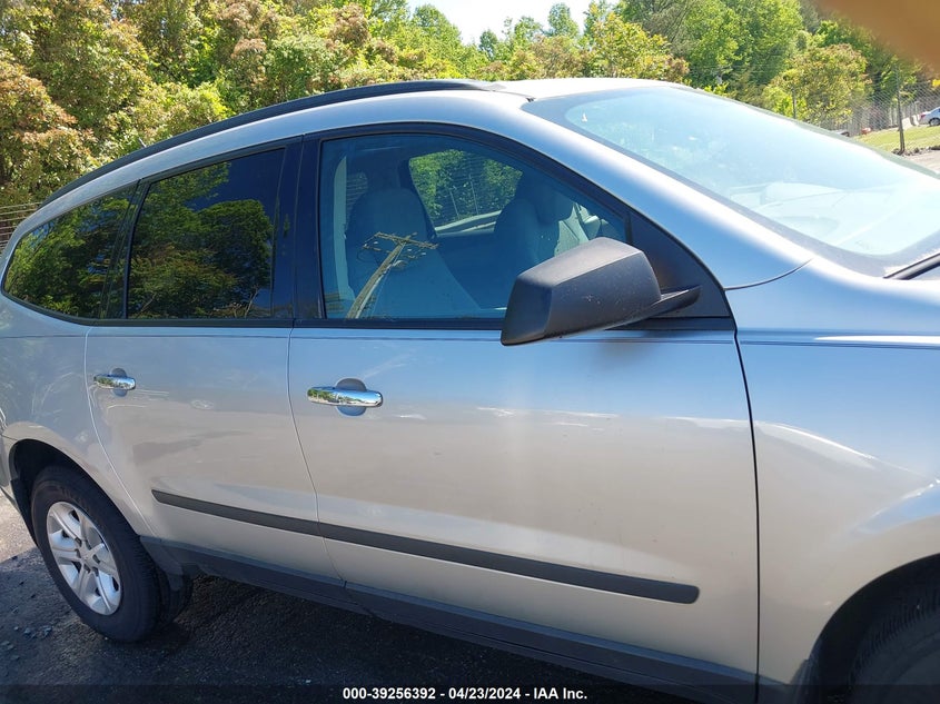 2015 CHEVROLET TRAVERSE LS - 1GNKRFED1FJ201865