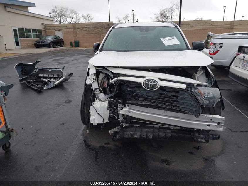 2019 TOYOTA RAV4 LE - JTMH1RFVXKD507412