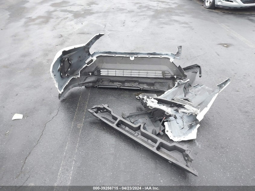 2019 TOYOTA RAV4 LE - JTMH1RFVXKD507412