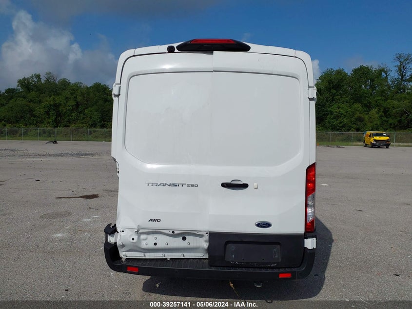 2022 Ford Transit-250 VIN: 1FTBR2C8XNKA81774 Lot: 39257141