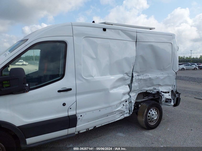 2022 Ford Transit-250 VIN: 1FTBR2C8XNKA81774 Lot: 39257141