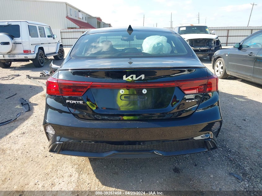 VIN 3KPF54AD1RE727155 2024 KIA FORTE GT LINE