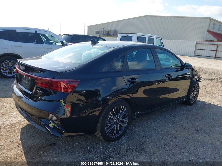 VIN 3KPF54AD1RE727155 2024 KIA FORTE GT LINE