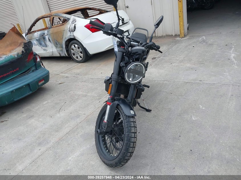 2023 HUSQVARNA VITPILEN 401/SVARTPILEN 401 373 CC(VIN: MD2JUJ400PC223716