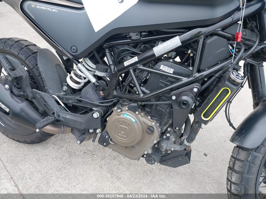 2023 HUSQVARNA VITPILEN 401/SVARTPILEN 401 373 CC(VIN: MD2JUJ400PC223716