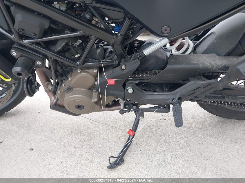 2023 HUSQVARNA VITPILEN 401/SVARTPILEN 401 373 CC(VIN: MD2JUJ400PC223716