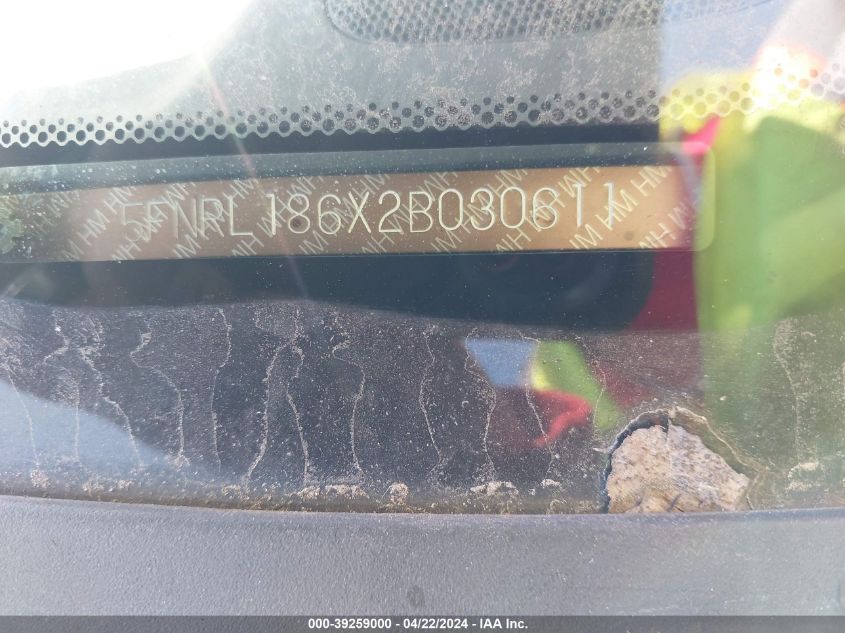 2002 Honda Odyssey Ex VIN: 5FNRL186X2B030611 Lot: 39235824