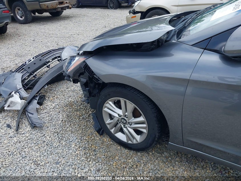 VIN 5NPD84LF1KH403475 2019 HYUNDAI ELANTRA SEL