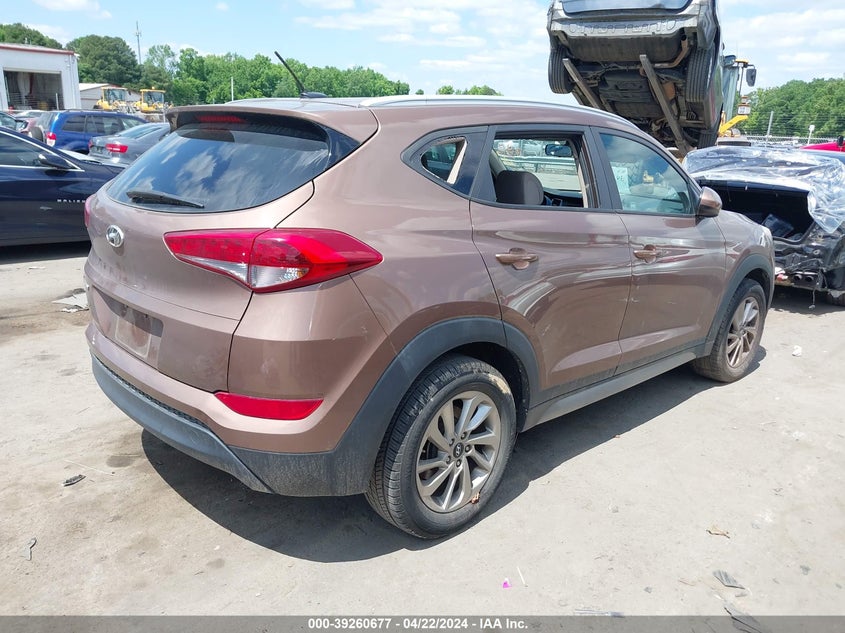 2017 HYUNDAI TUCSON SE - KM8J33A48HU260726