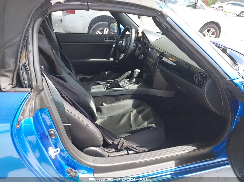 2006 Mazda Mx-5 Sport VIN: JM1NC25F460117725 Lot: 39261062