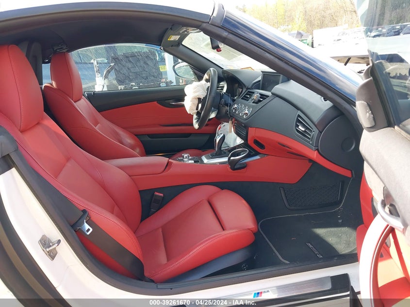 2011 BMW Z4 Sdrive35Is VIN: WBALM1C52BE393727 Lot: 39261670