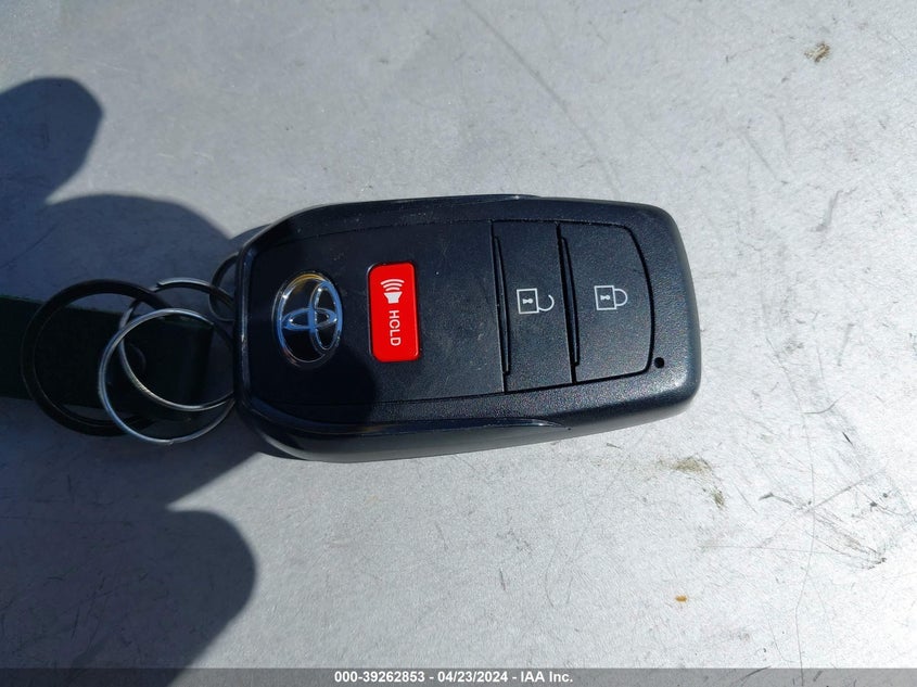 2022 TOYOTA COROLLA CROSS LE - 7MUCAABG1NV019614