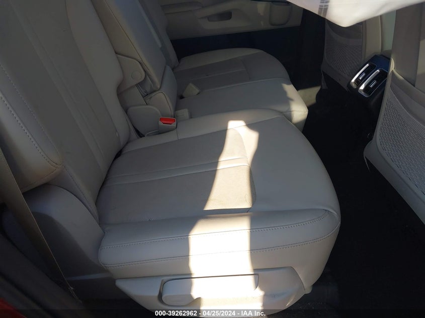 VIN 5XYRL4LC5PG201070 2023 KIA SORENTO S
