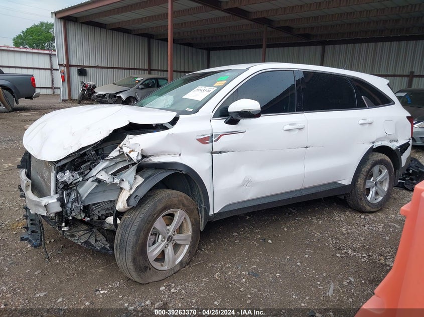 VIN 5XYRG4LC4PG172634 2023 KIA SORENTO LX